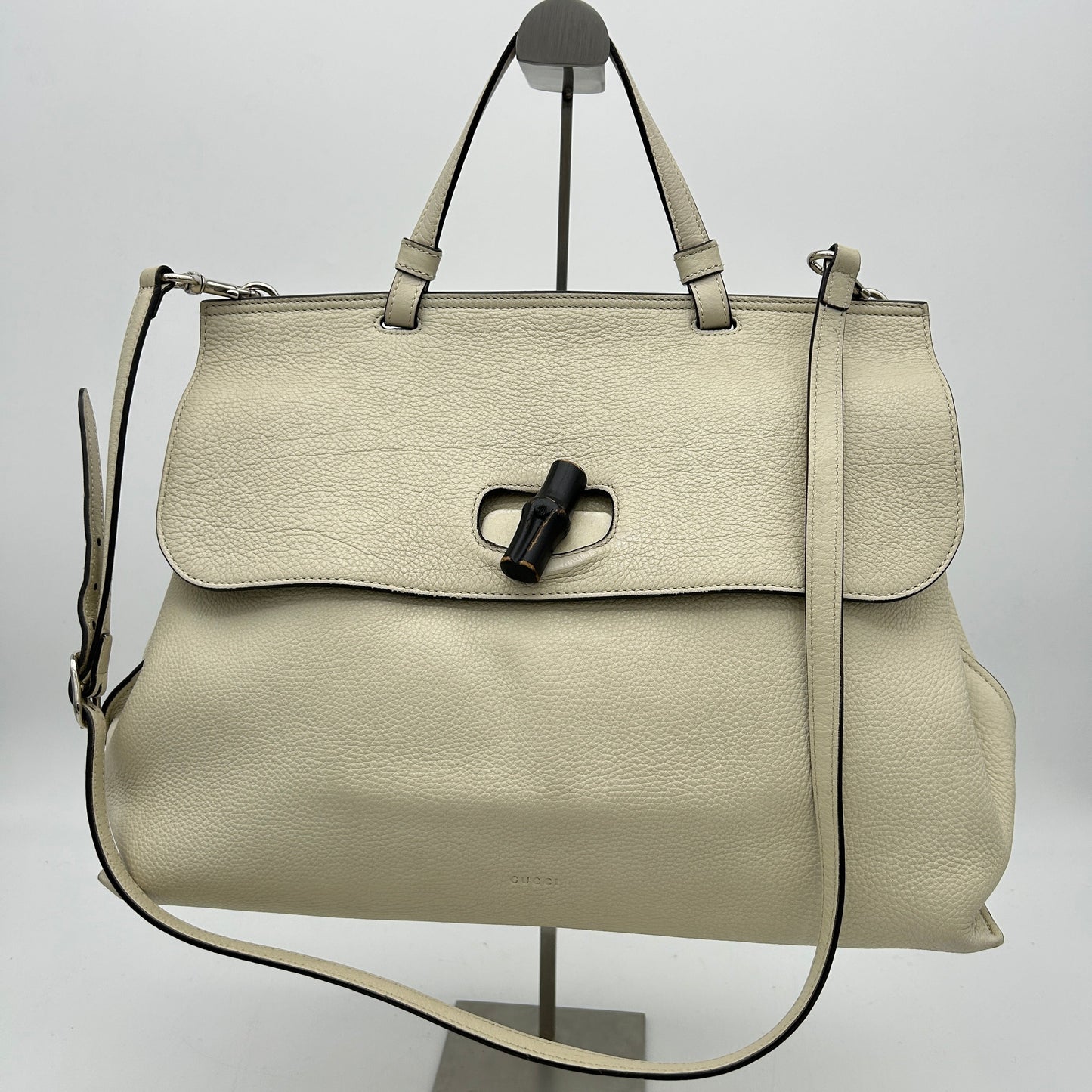 GLM-- Bamboo Handle Handbag LA18963