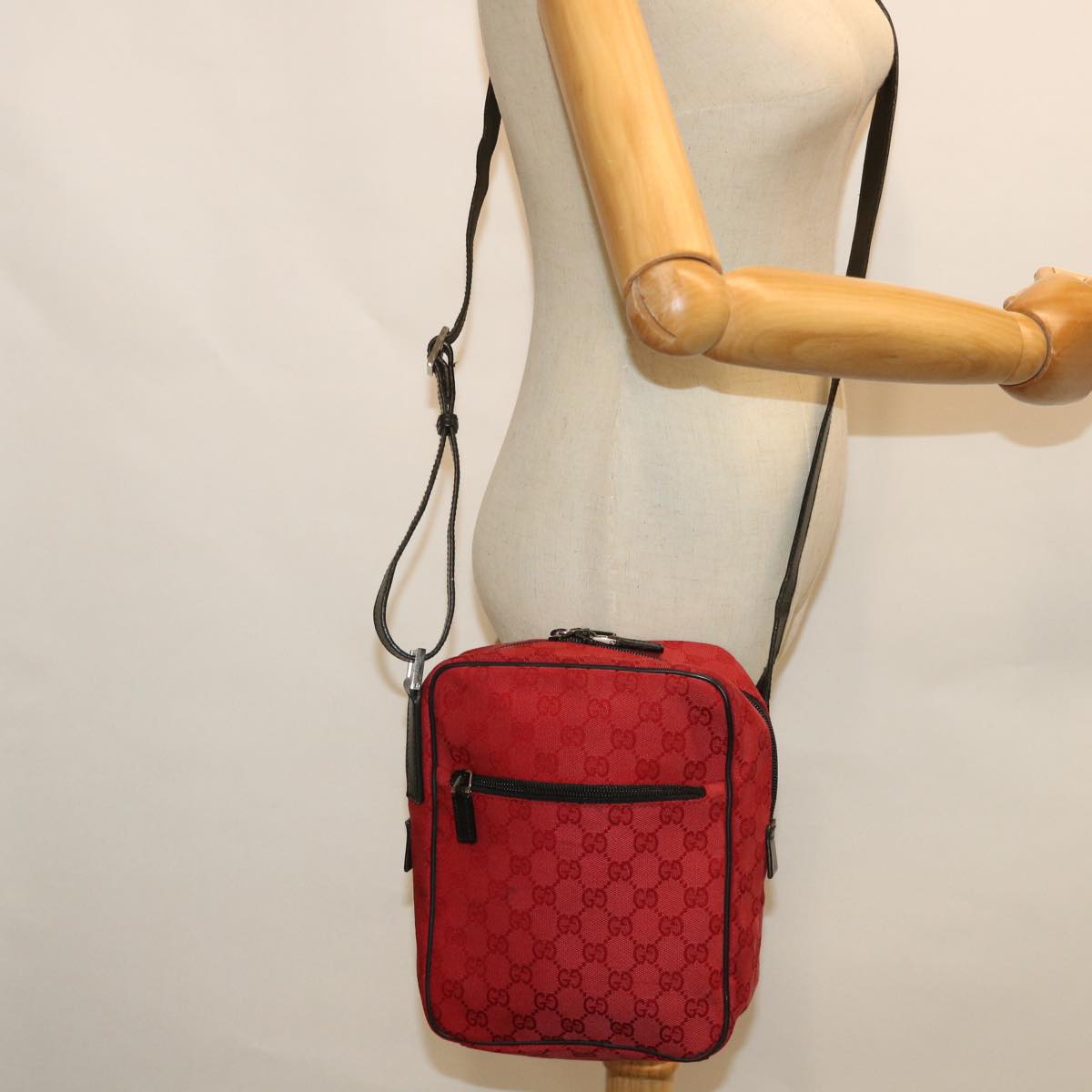 GUCCI GG Canvas Shoulder Bag Red 018 1612 200047 54533