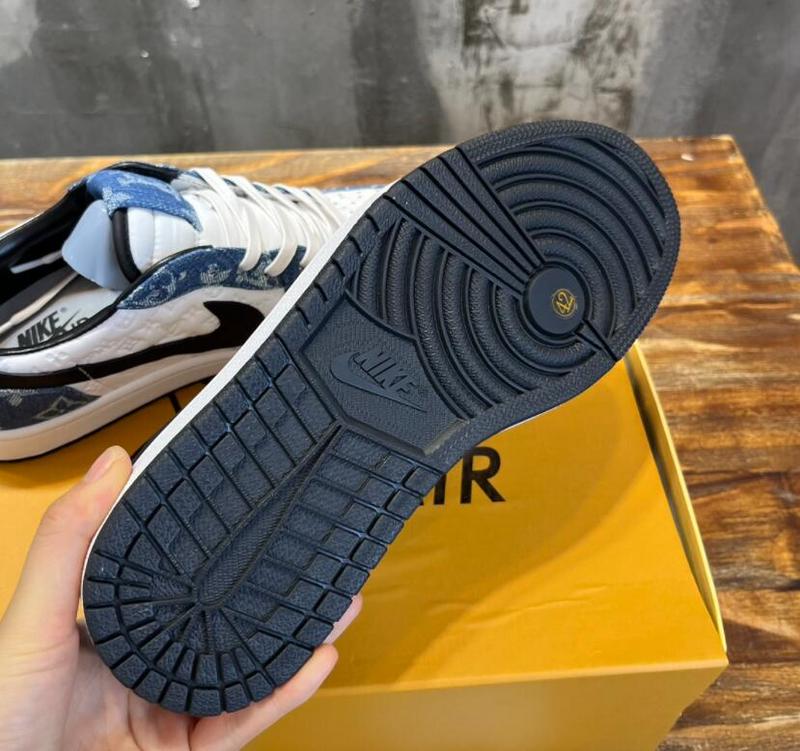 SAMC - NKE Shoes - 523