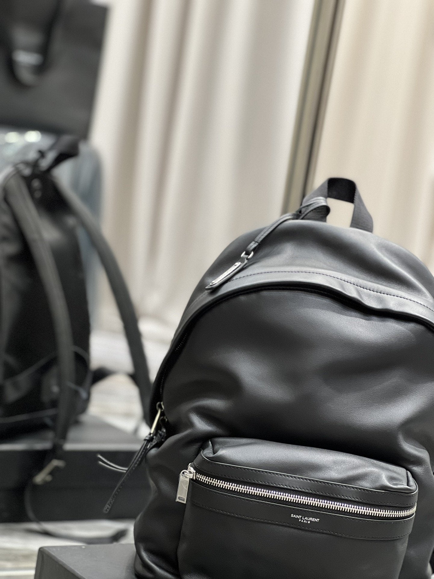 GLAMI City Backpack In Unisex For Women 13.8in/35cm Black YSL