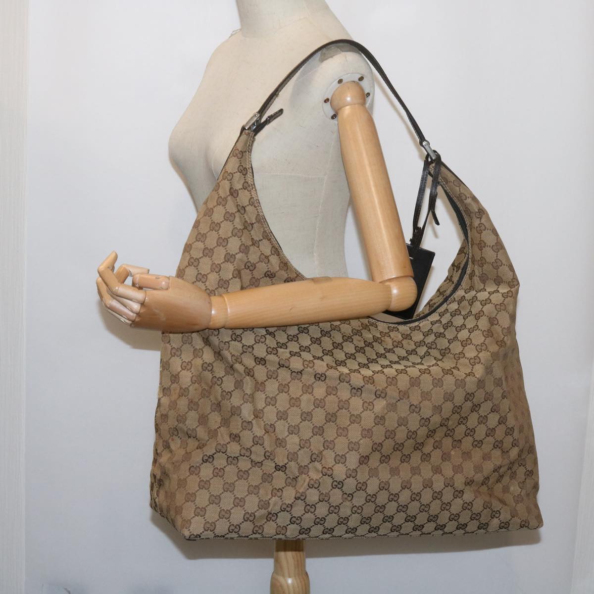 GUCCI GG Canvas Shoulder Bag Beige 61662