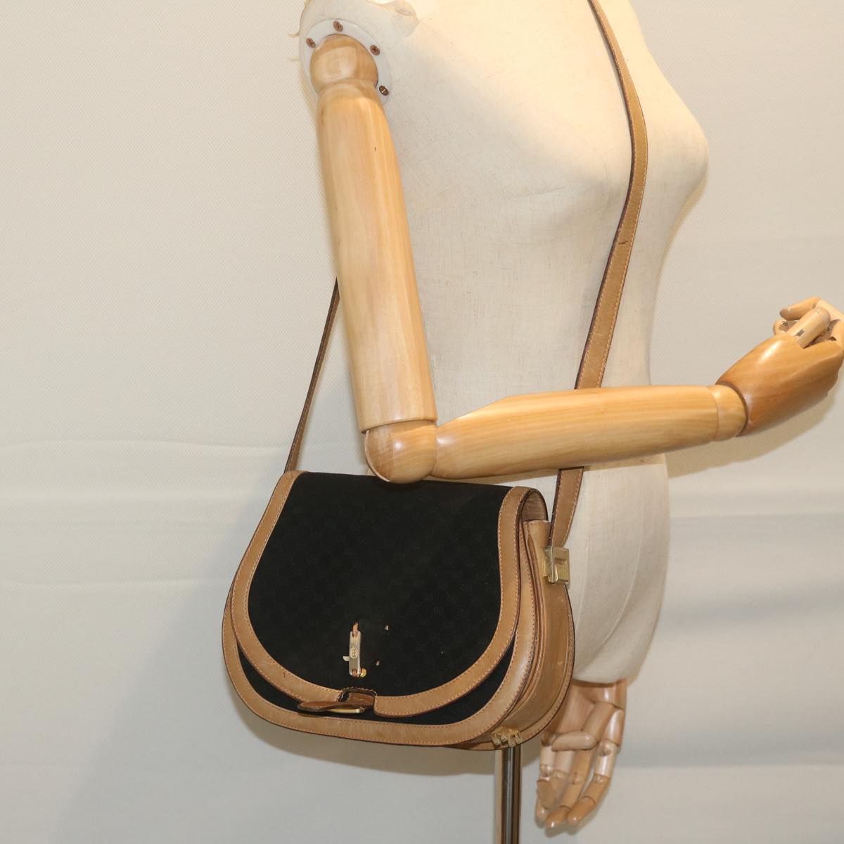 GUCCI Micro GG Canvas Shoulder Bag Black Beige 61694