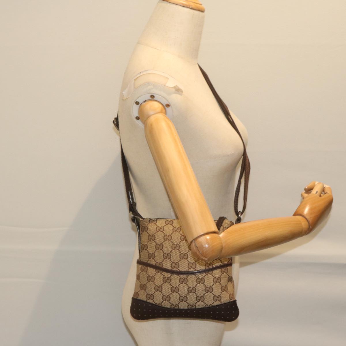 GUCCI GG Canvas Shoulder Bag Beige 147671 61787