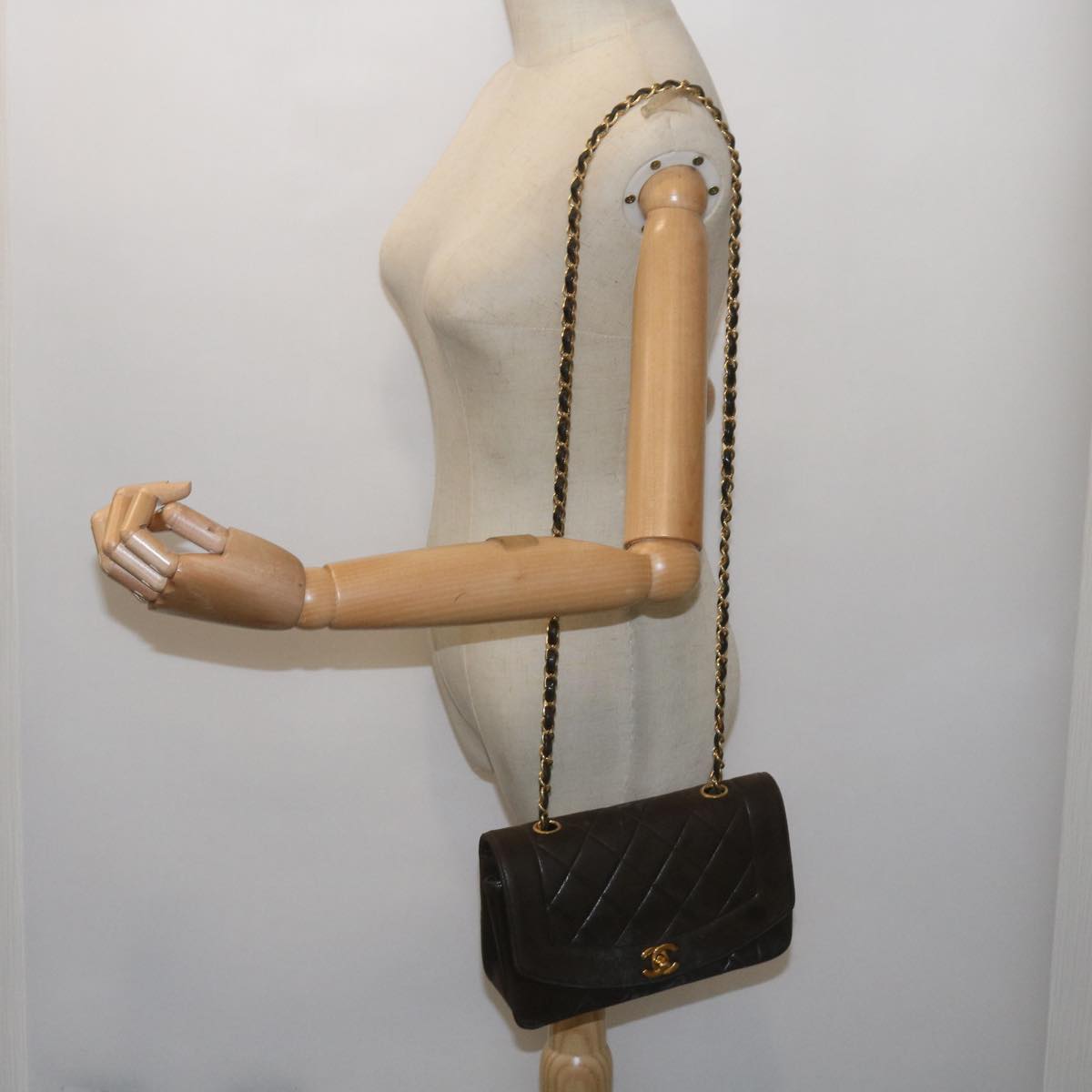 CHANEL Diana Matelasse Chain Shoulder Bag Leather Black CC 66875