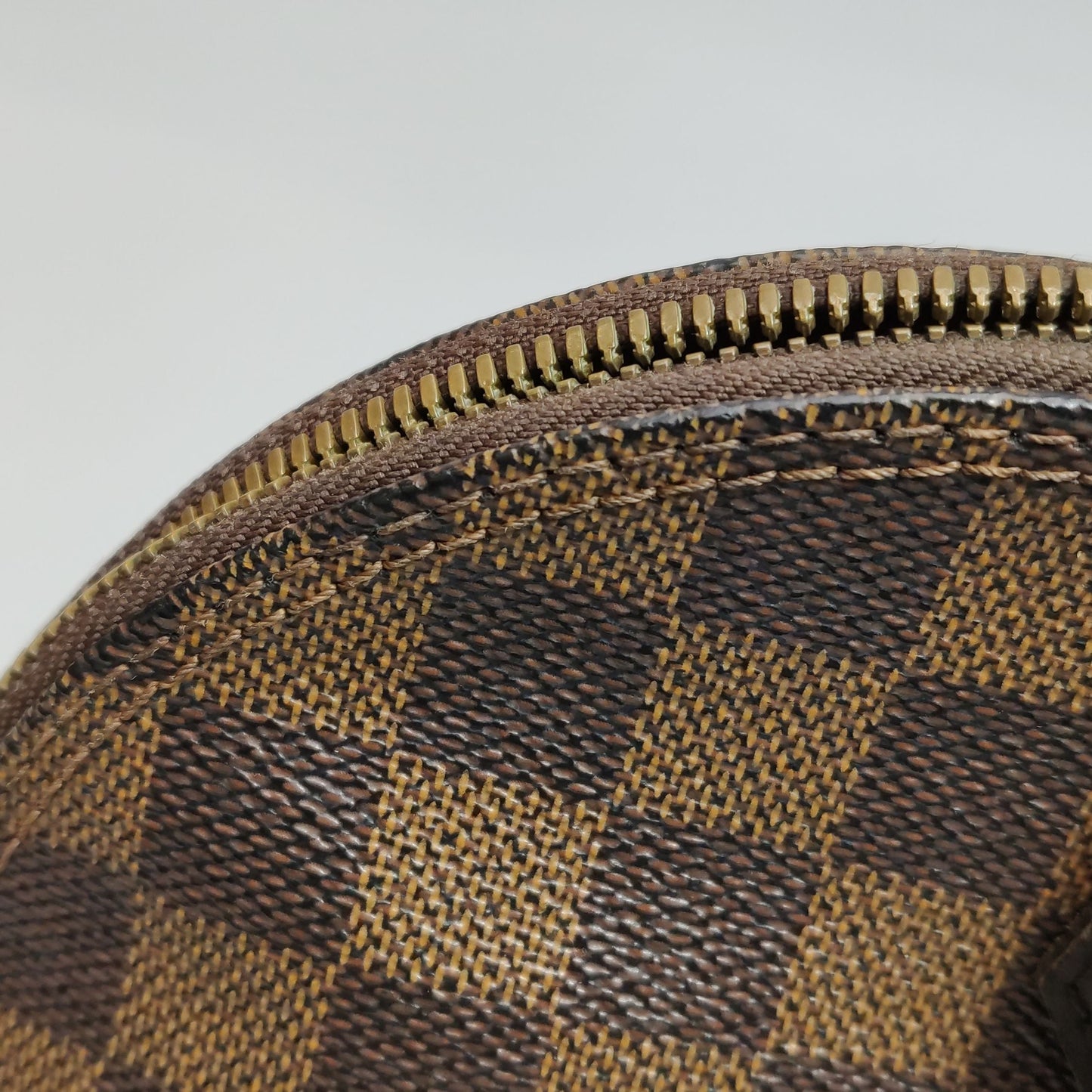Preloved GLM-Alma Small Checkered Shell Bag 250410781143055