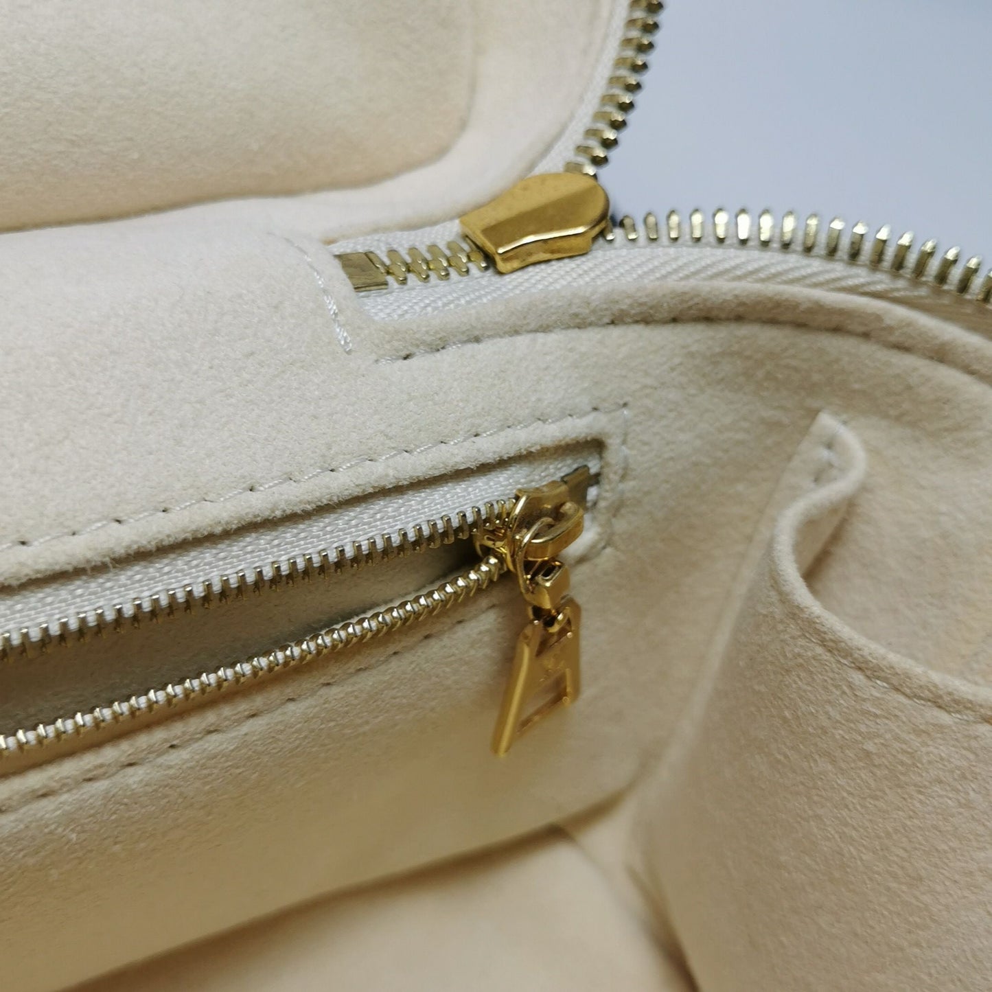 Preloved GLM-Vanity Makeup Case Small Cowhide Box Shoulder Bag Crossbody Bag with Chip 250527781209833