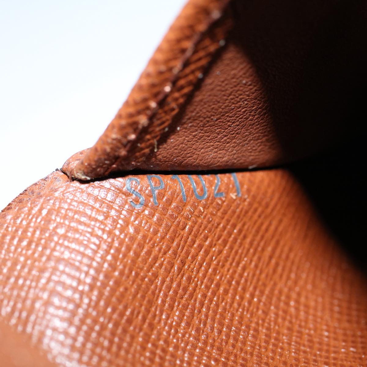 Louis Vuitton Porte-Monnaie Canvas Wallet ()