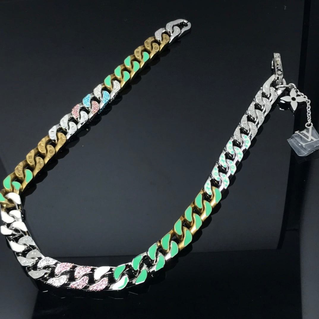 LV Necklaces 038