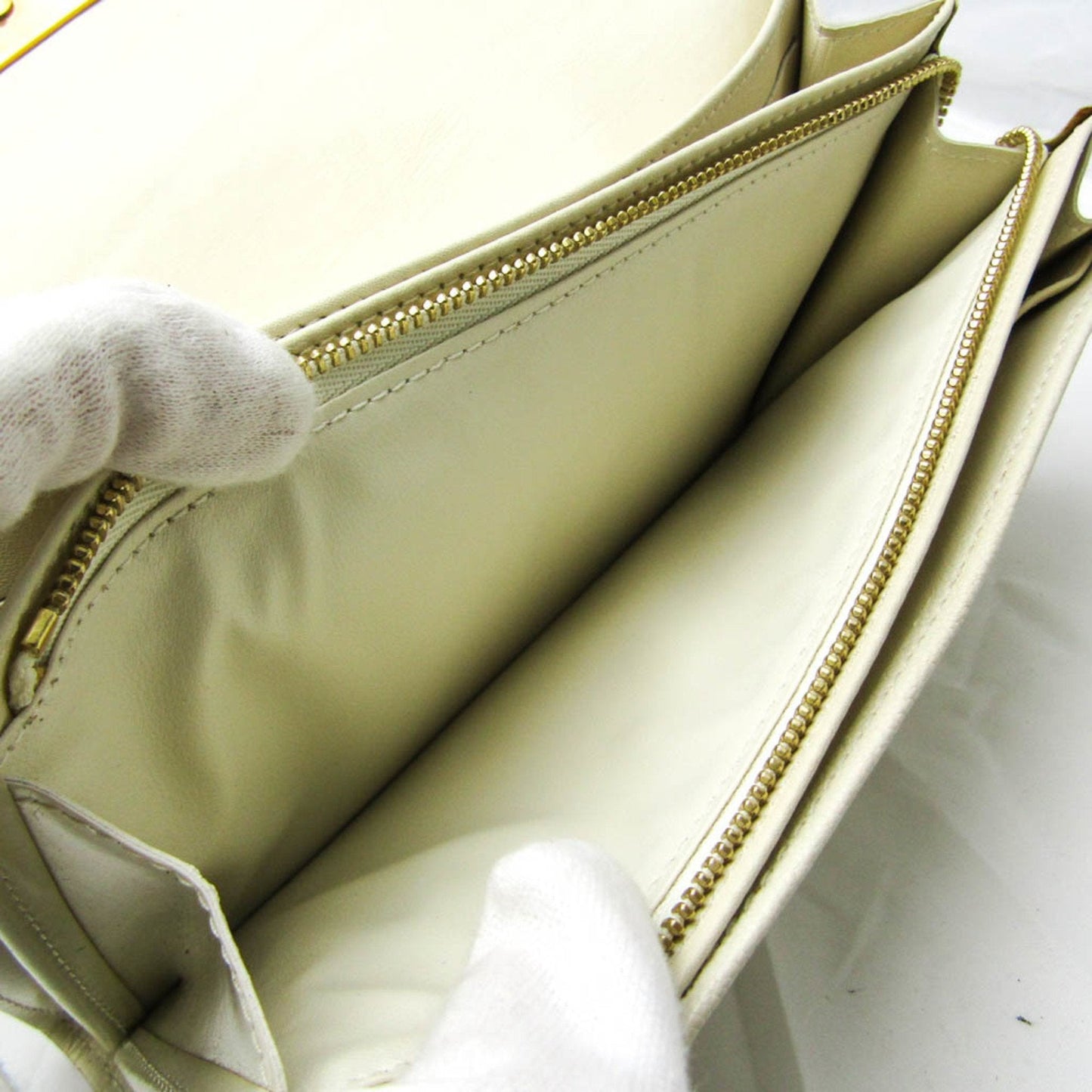 Louis Vuitton Favorite Leather Wallet ()
