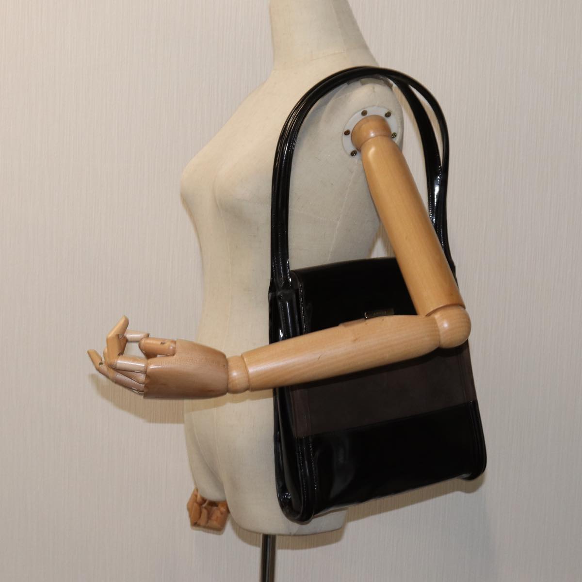 GUCCI Shoulder Bag Patent leather Brown 71917