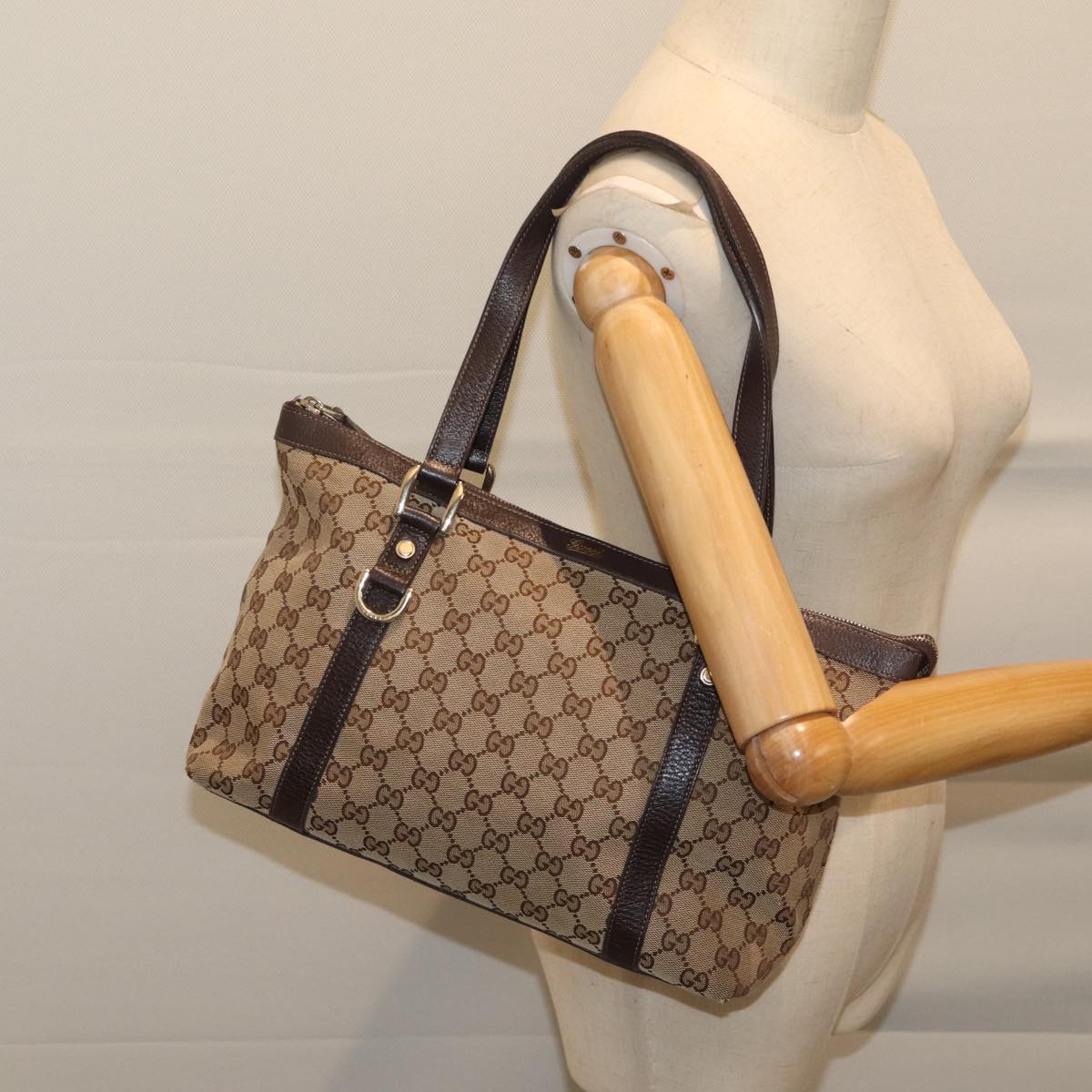 GUCCI GG Canvas Shoulder Bag Beige 141470 72027