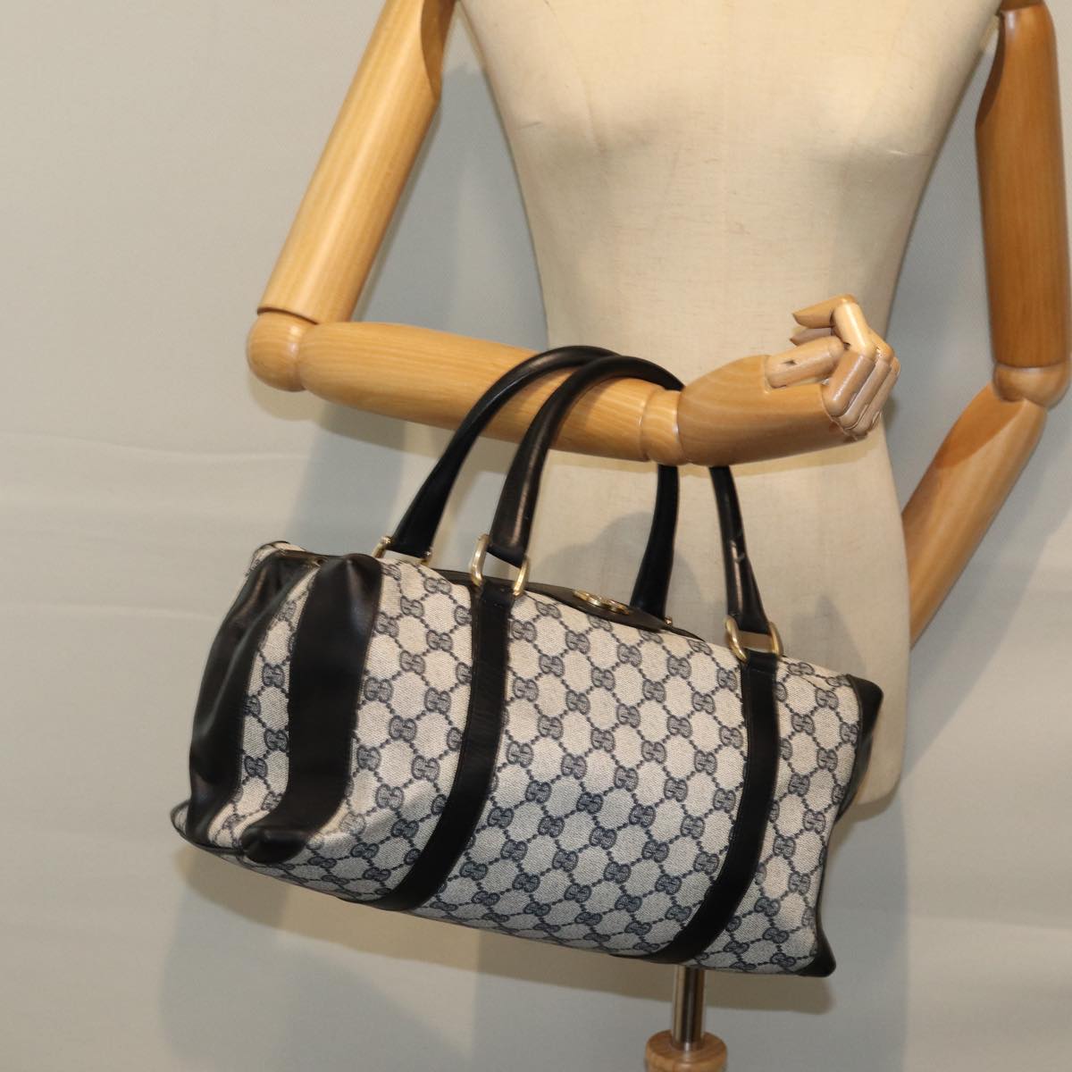 GUCCI GG Supreme Hand Bag PVC Navy 73123