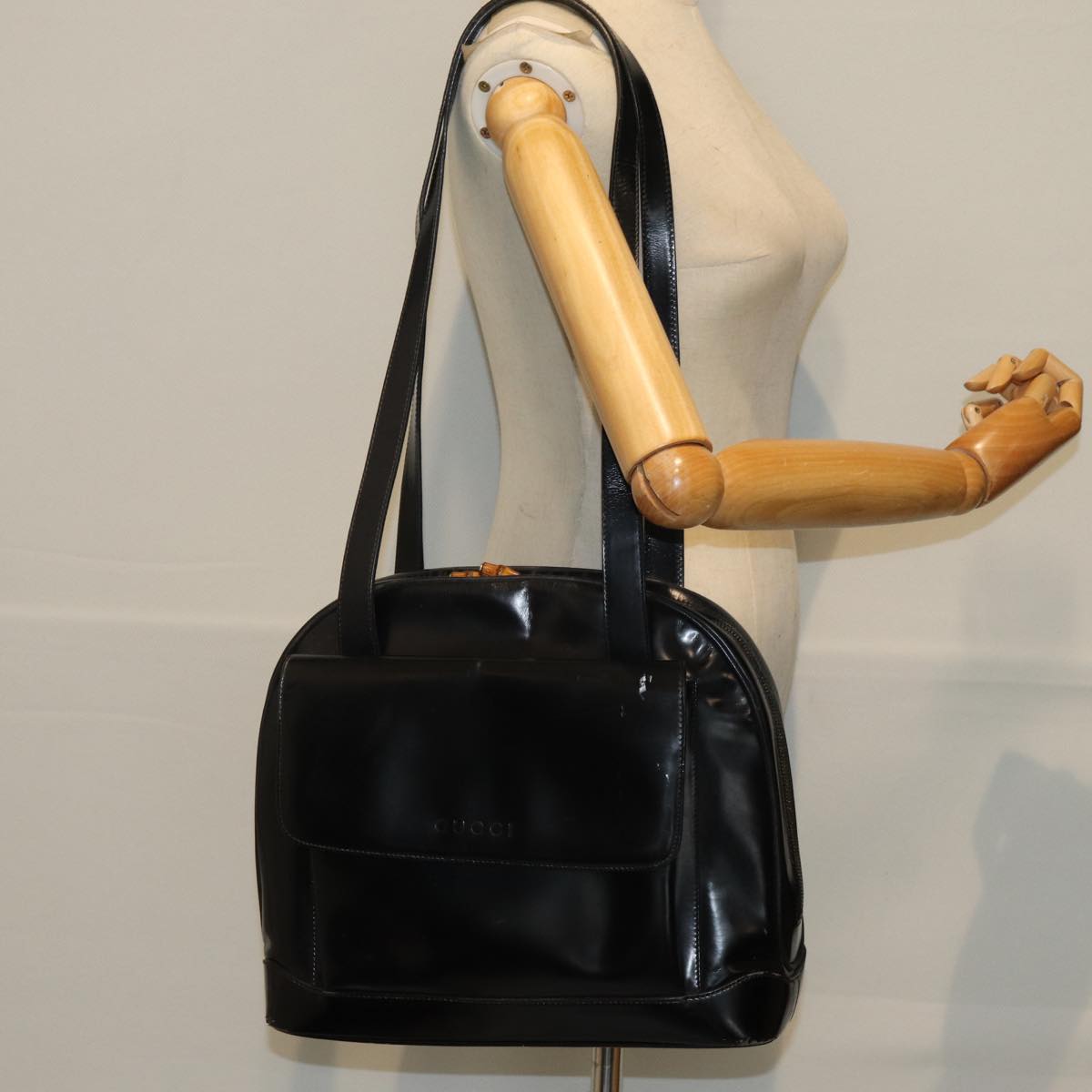 GUCCI Shoulder Bag Patent leather Black 001 090 1649 73156