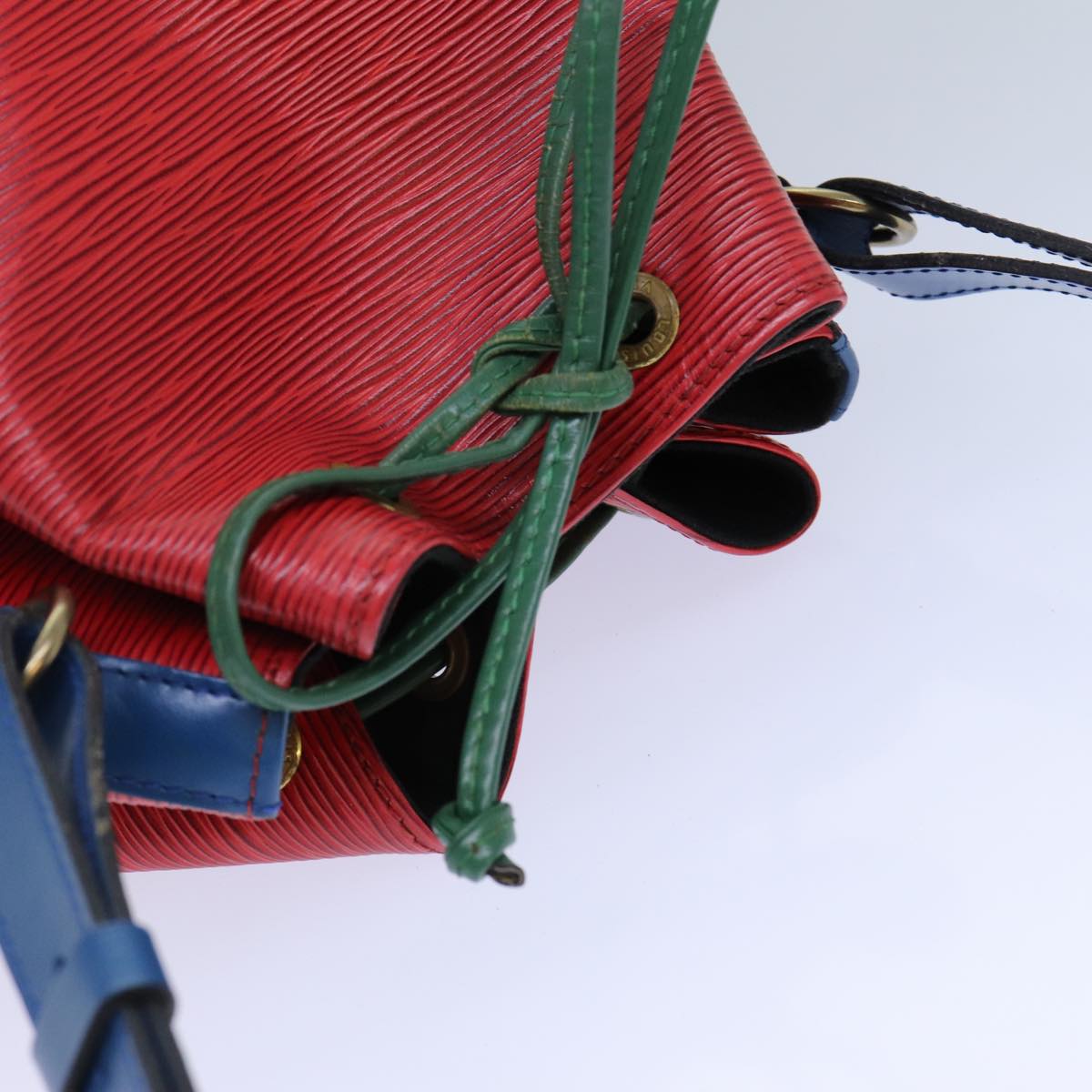 Louis Vuitton Noe Leather Shoulder Bag