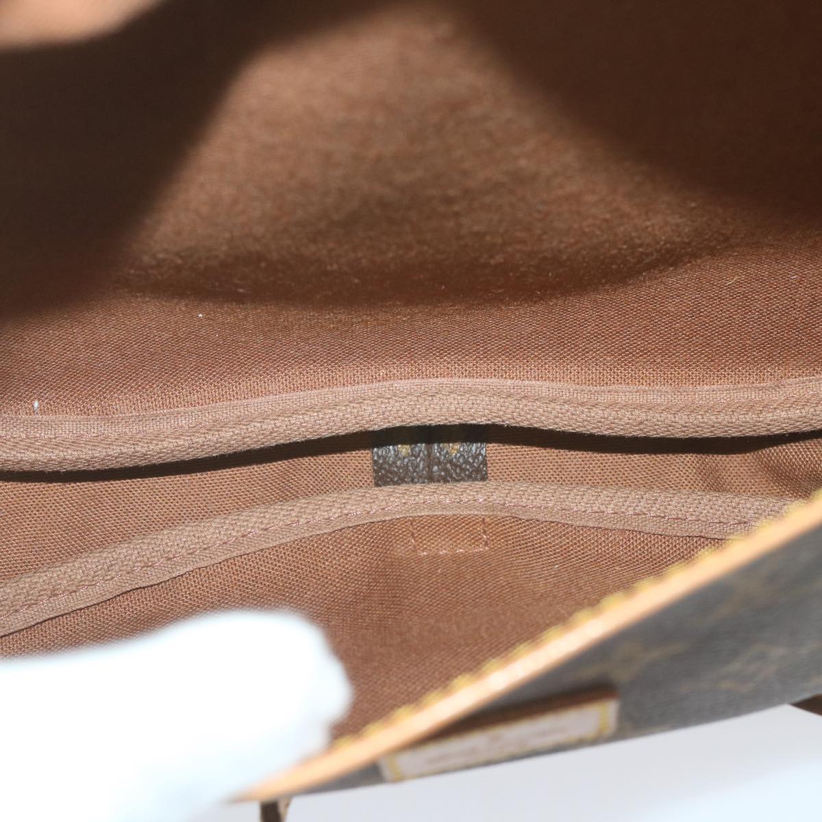 Louis Vuitton Saumur Canvas Shoulder Bag ()