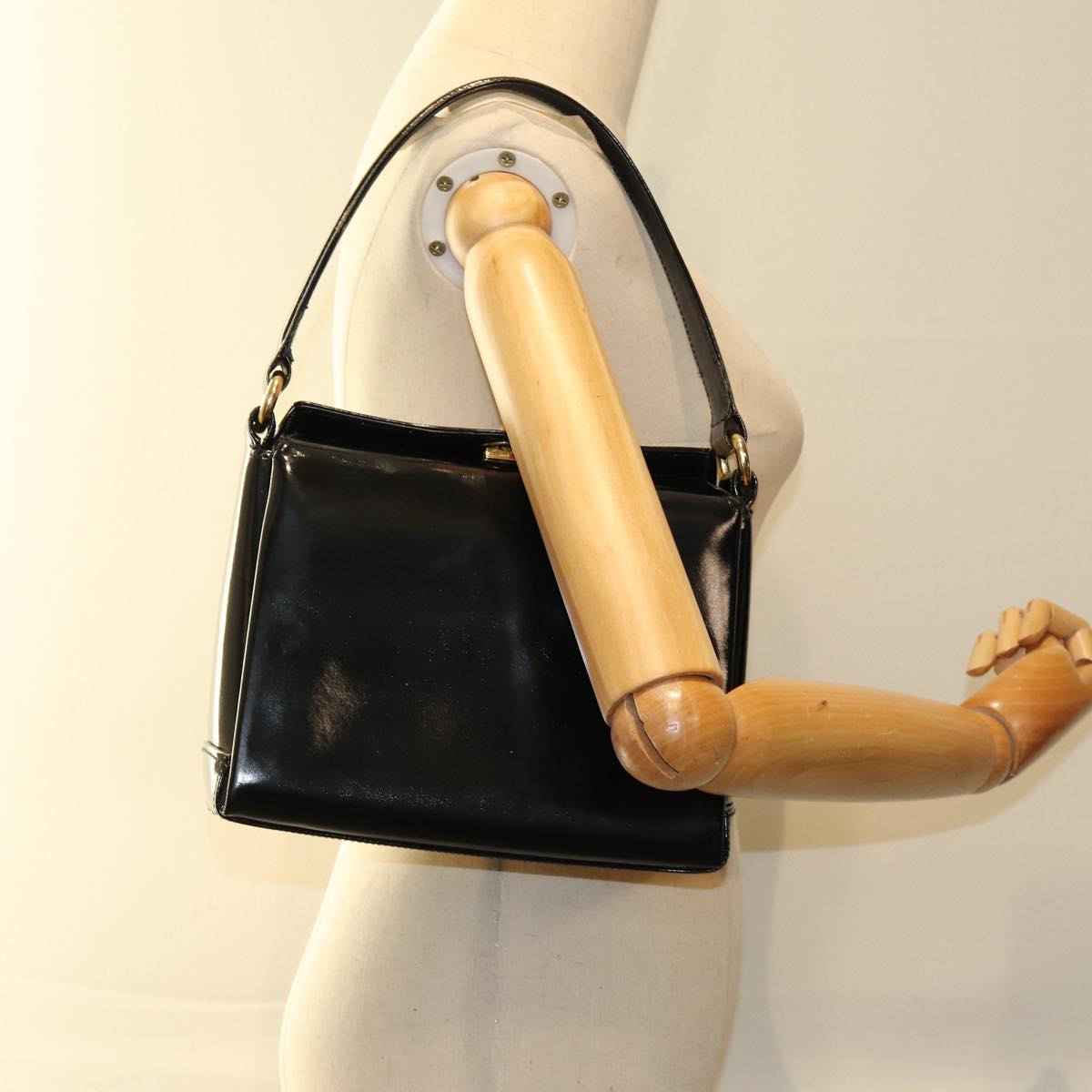 GUCCI Hand Bag Patent leather Black 000 110 0907 74593
