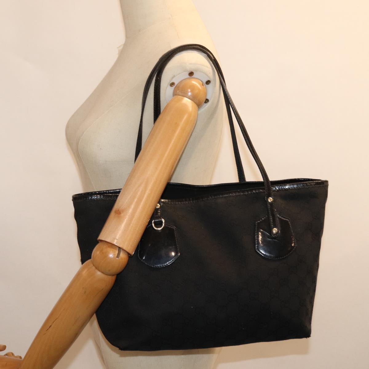 GUCCI GG Canvas Tote Bag Black 211976 74655