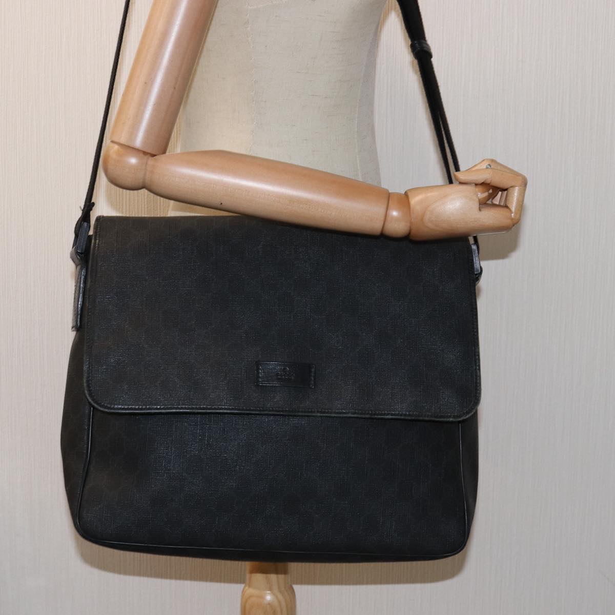 GUCCI GG Supreme Shoulder Bag PVC Leather Black 169935 74711