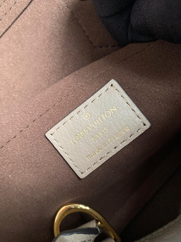 LOV2 Bags - Luxurious Bags 1853