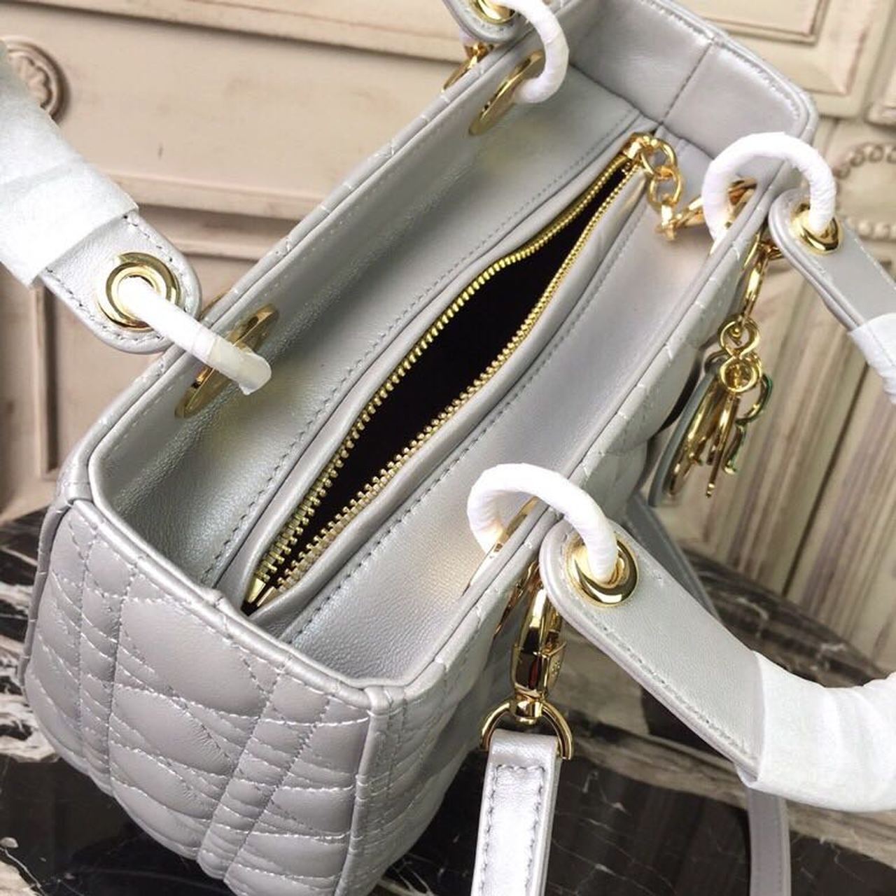 GLAMI MeGLAMIum Lady Bag Gold Toned Hardware For Women 9.5in/24cm CD