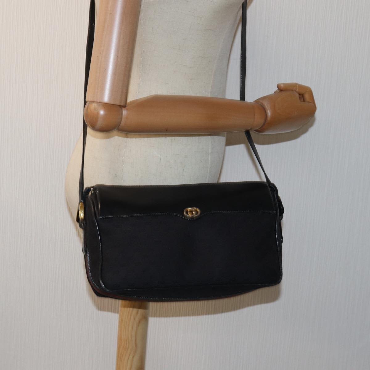GUCCI Micro GG Canvas Web Sherry Line Shoulder Bag Black 67 01 4426 76402