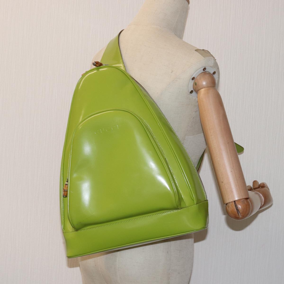 GUCCI Bamboo Body Bag Enamel Green 003 2113 0027 77013