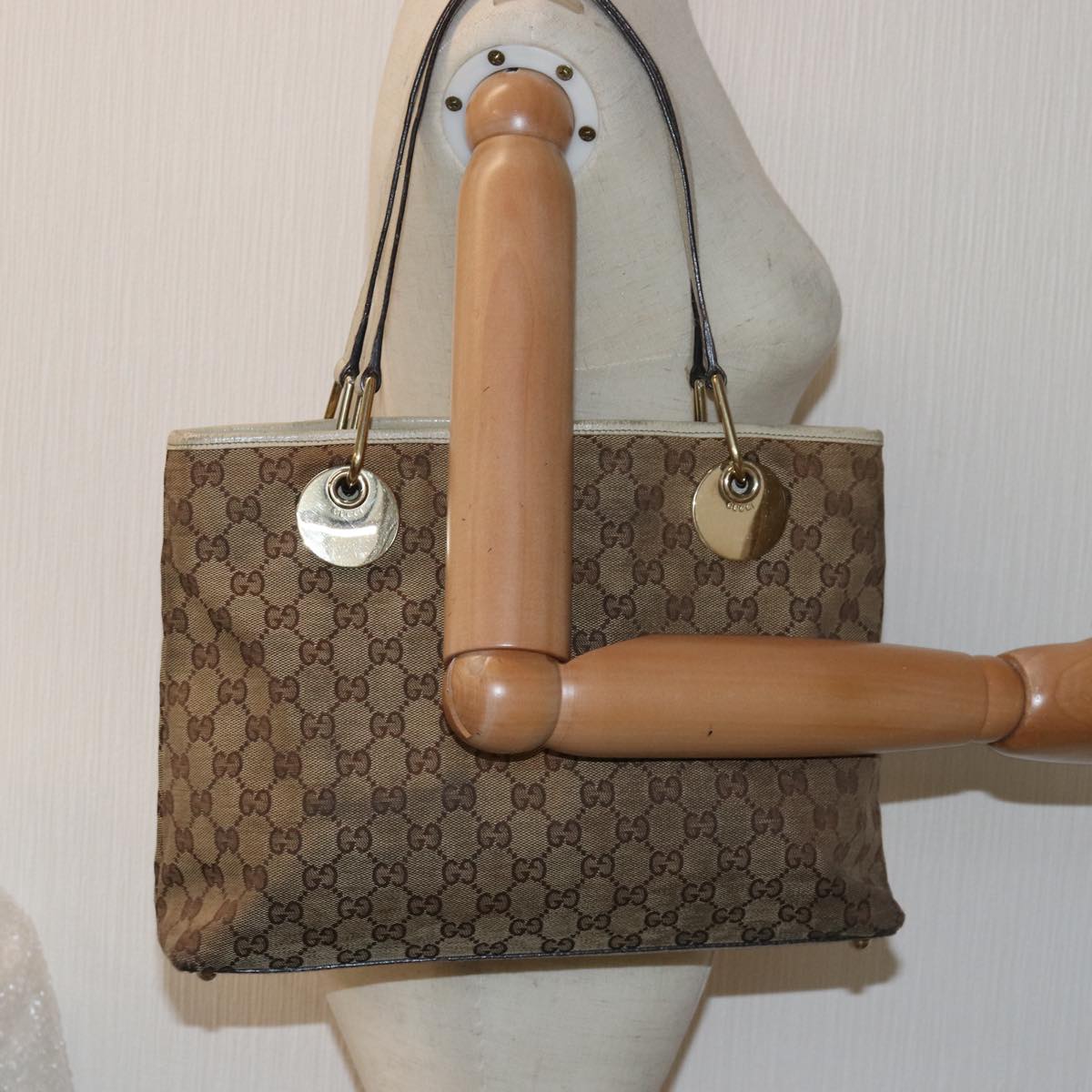 GUCCI GG Canvas Shoulder Bag Beige 120837 77373