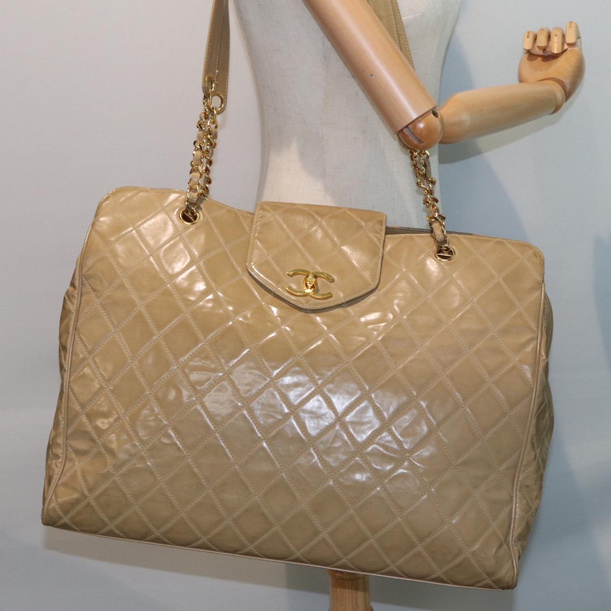 CHANEL Super Model bag Chain Turn Lock Bag Patent leather Beige CC 77488