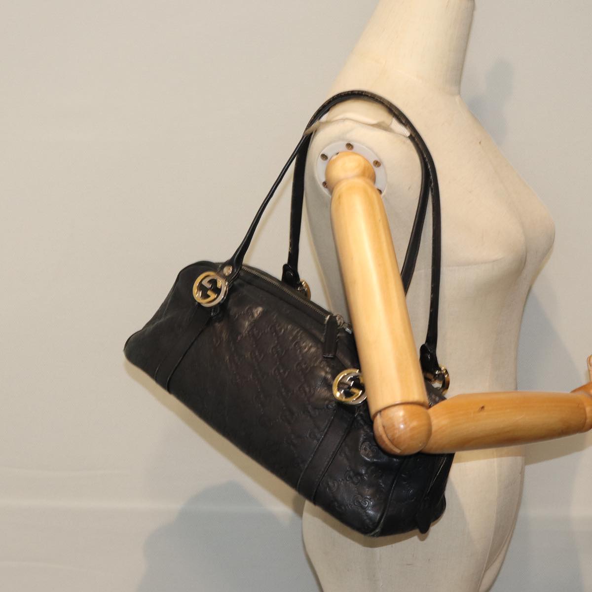 GUCCI GG Canvas Guccissima Shoulder Bag Black 232958 78490