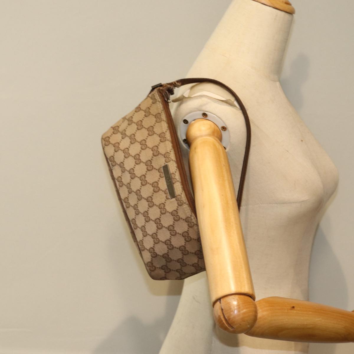 GUCCI GG Canvas Pouch Beige 039 1103 78760