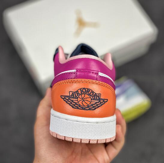 SAMC - NKE Shoes - 1517