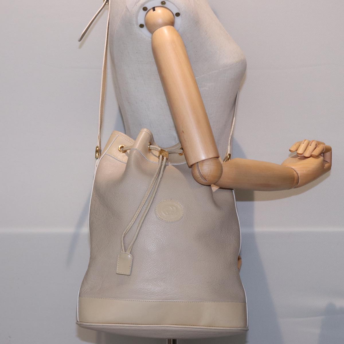GUCCI Shoulder Bag Leather Beige 001 58 0933 79762