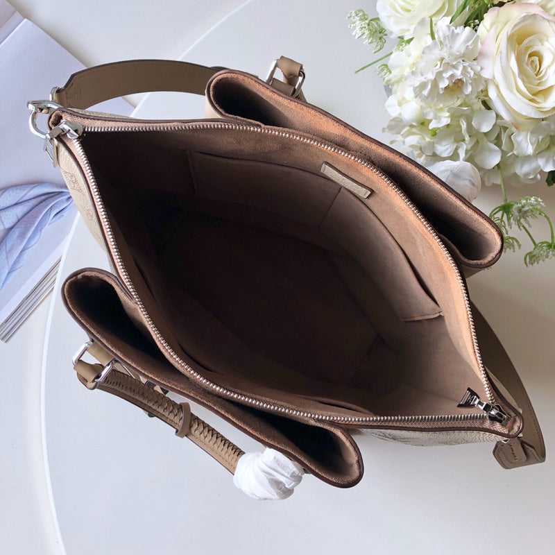 LOV2 Bags - Luxurious Bags 2610