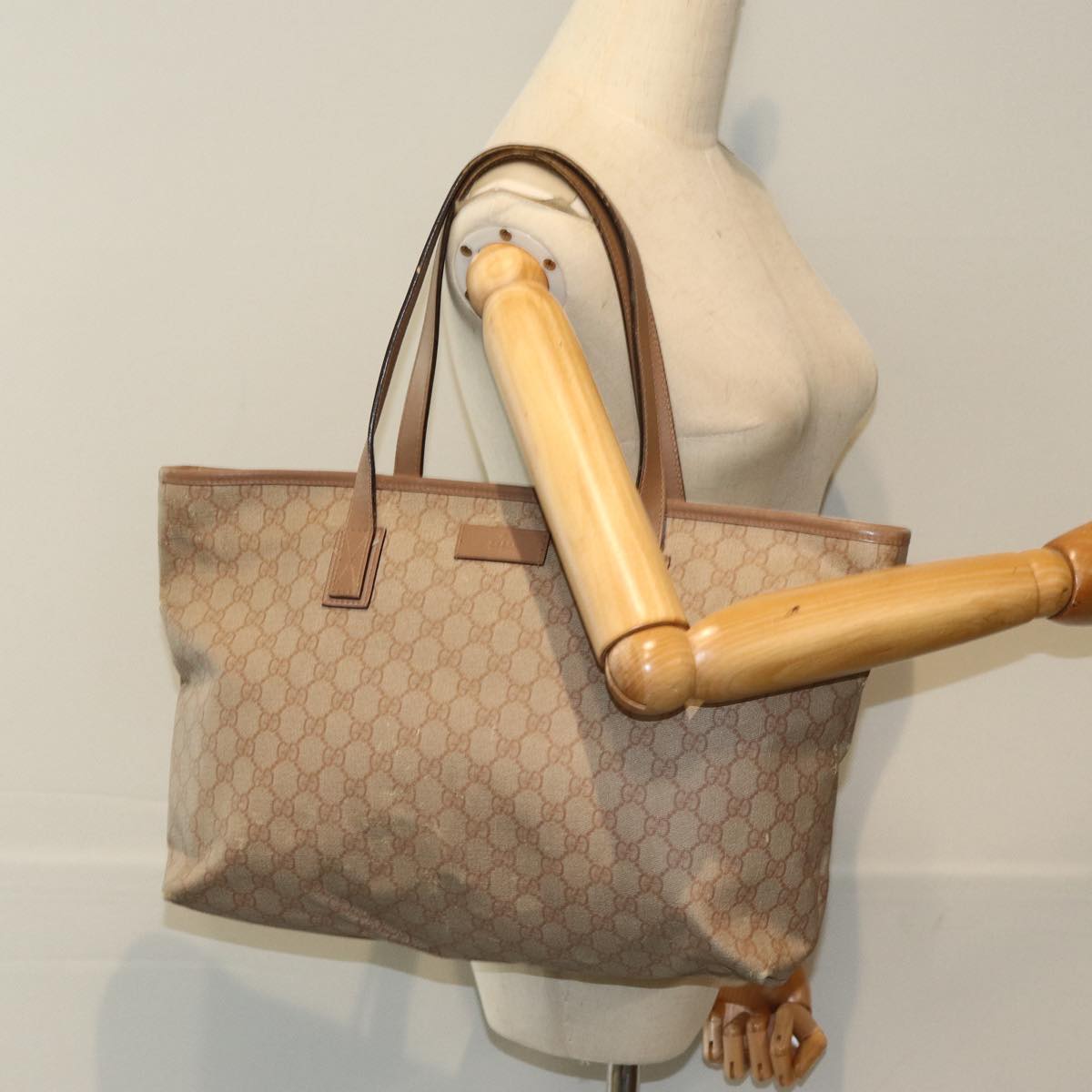 GUCCI GG Supreme Tote Bag PVC Leather Beige 211137 80851