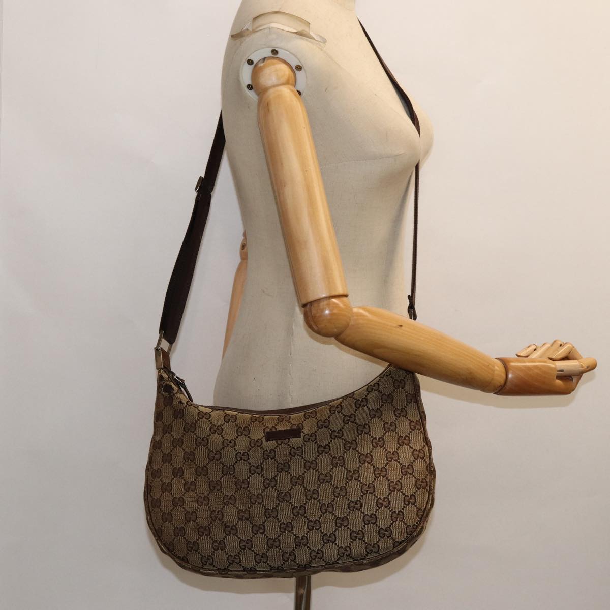 GUCCI GG Canvas Shoulder Bag Beige Brown 122709 82825