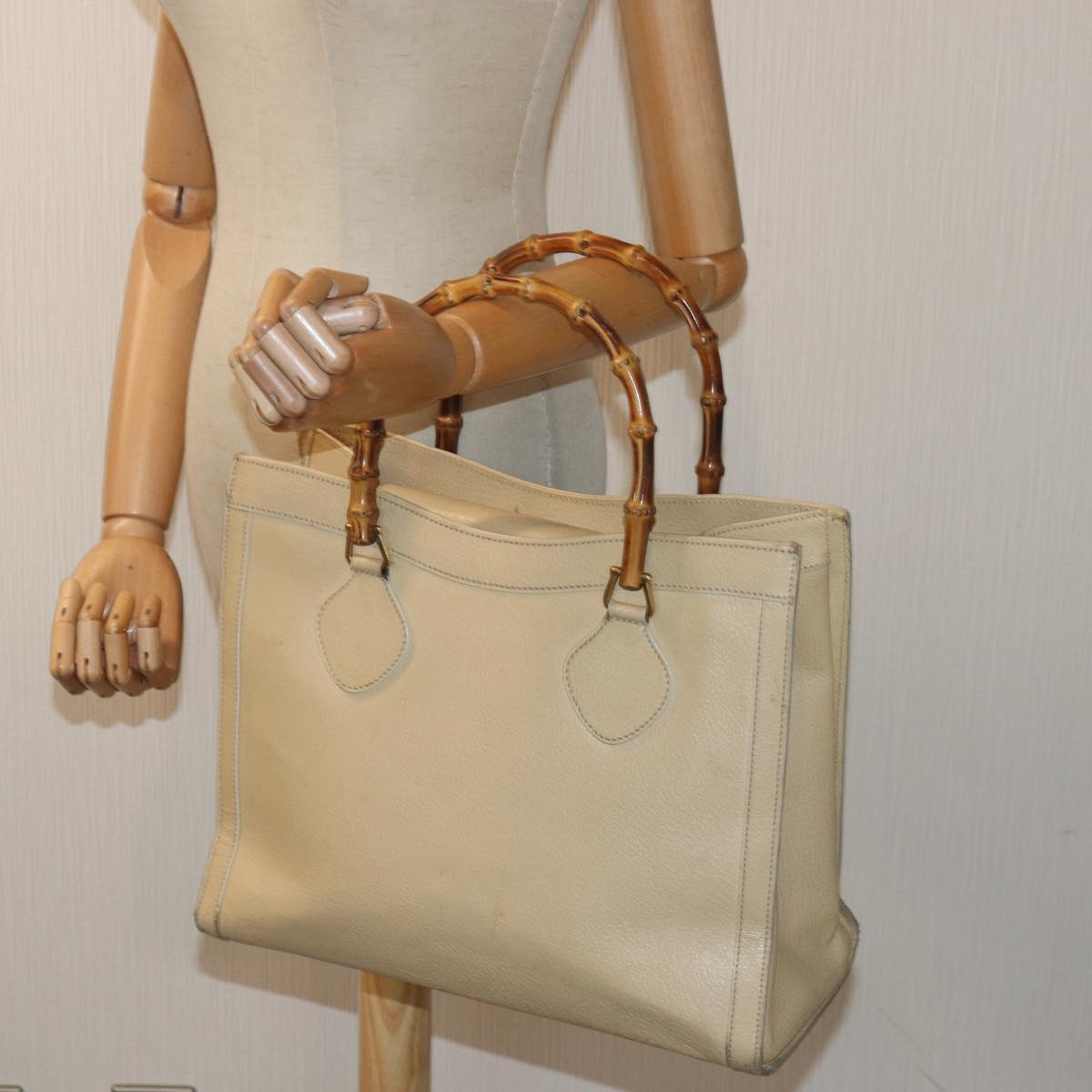 GUCCI Bamboo Hand Bag Leather White 002 2853 0260 0 82833