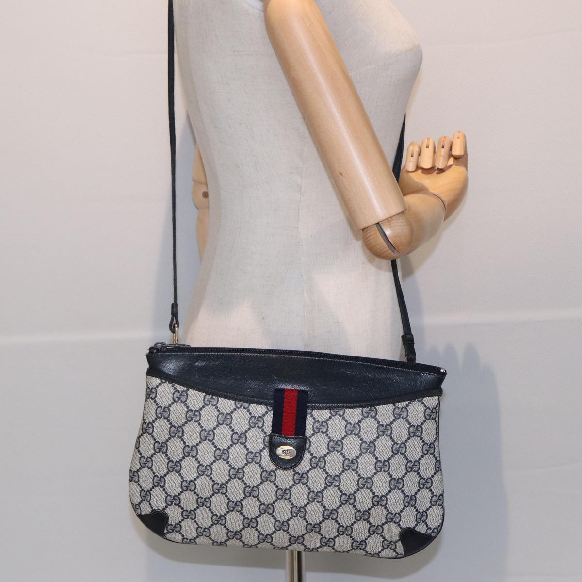 GUCCI GG Supreme Sherry Line Shoulder Bag PVC Navy Red 904 02 026 83193
