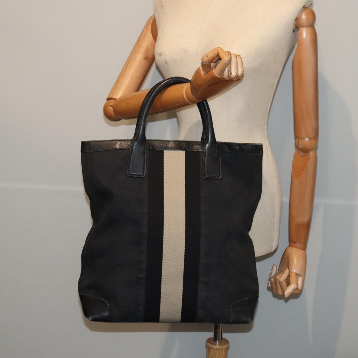 GUCCI GG Canvas Tote Bag Black White 002 1093 83718