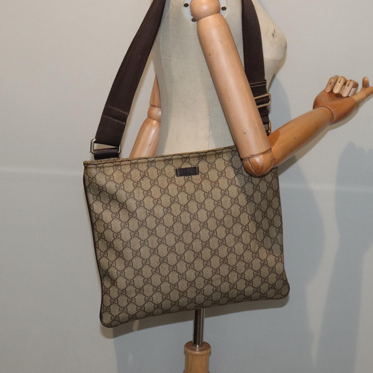 GUCCI GG Supreme Shoulder Bag PVC Leather Beige Silver 201446 85724