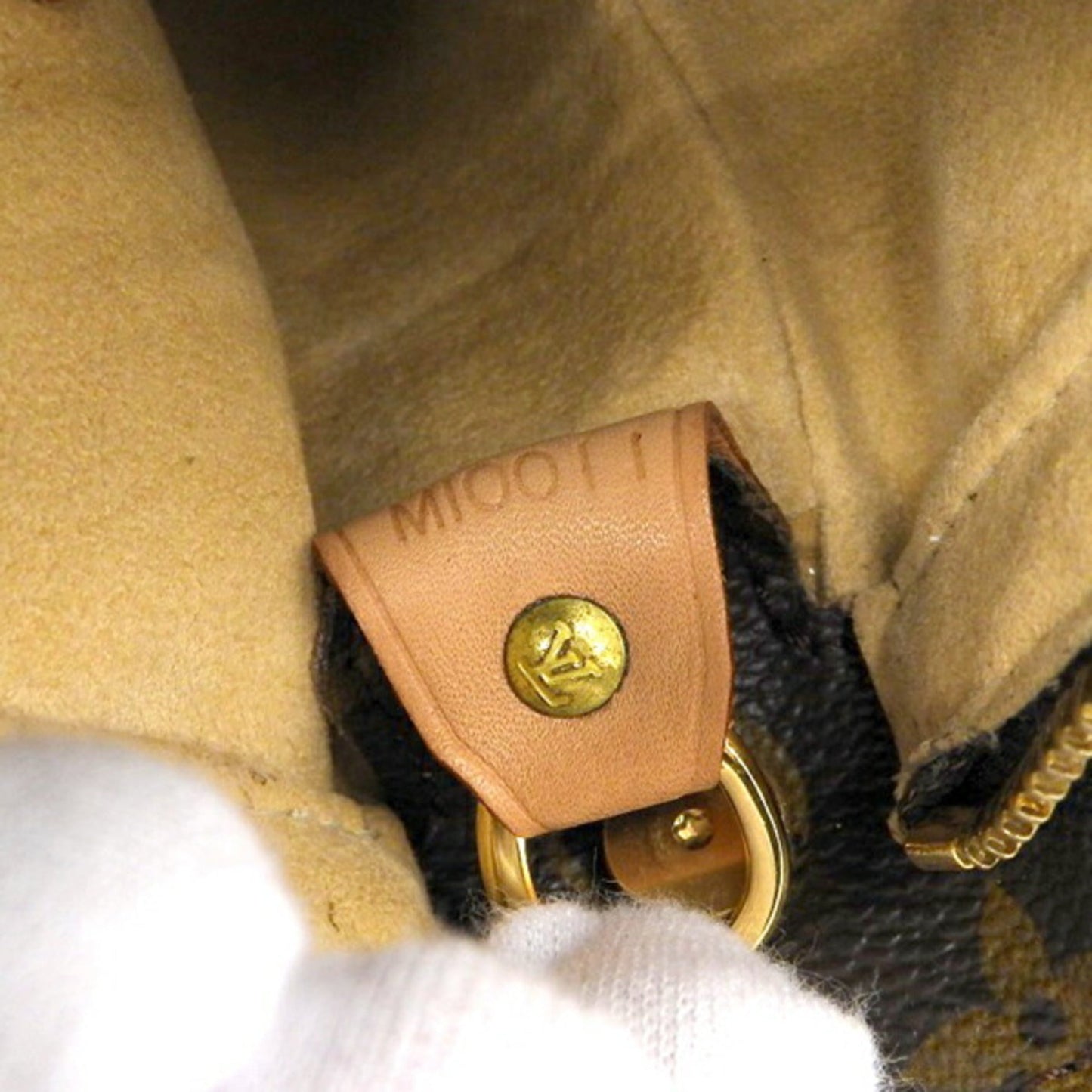 Louis Vuitton Looping Gm Canvas Shoulder Bag ()