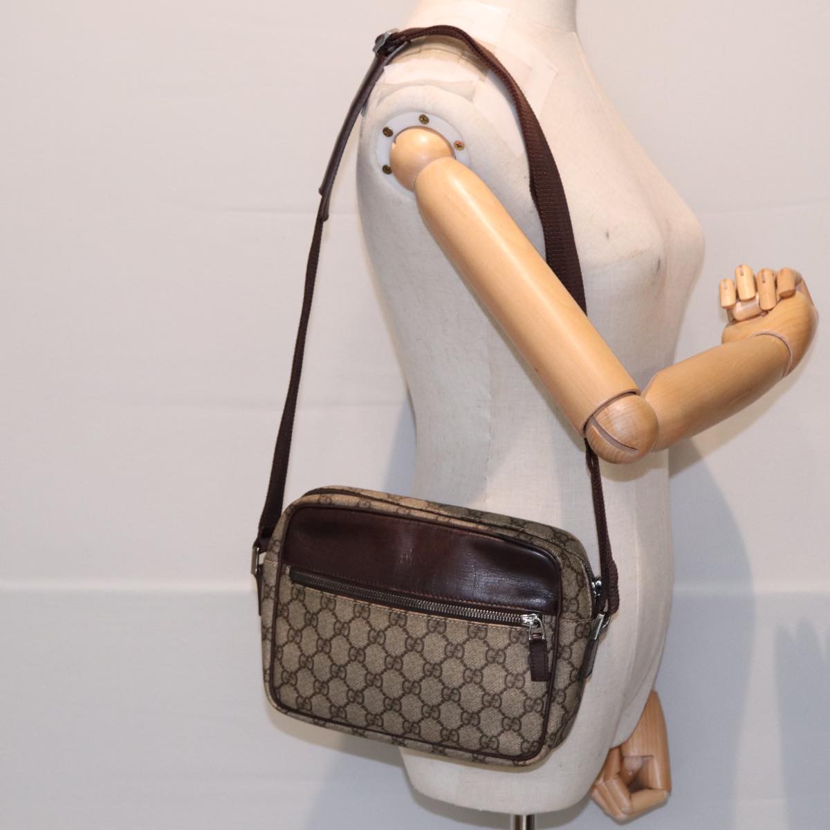 GUCCI GG Supreme Shoulder Bag PVC Leather Beige Silver 114291 87094