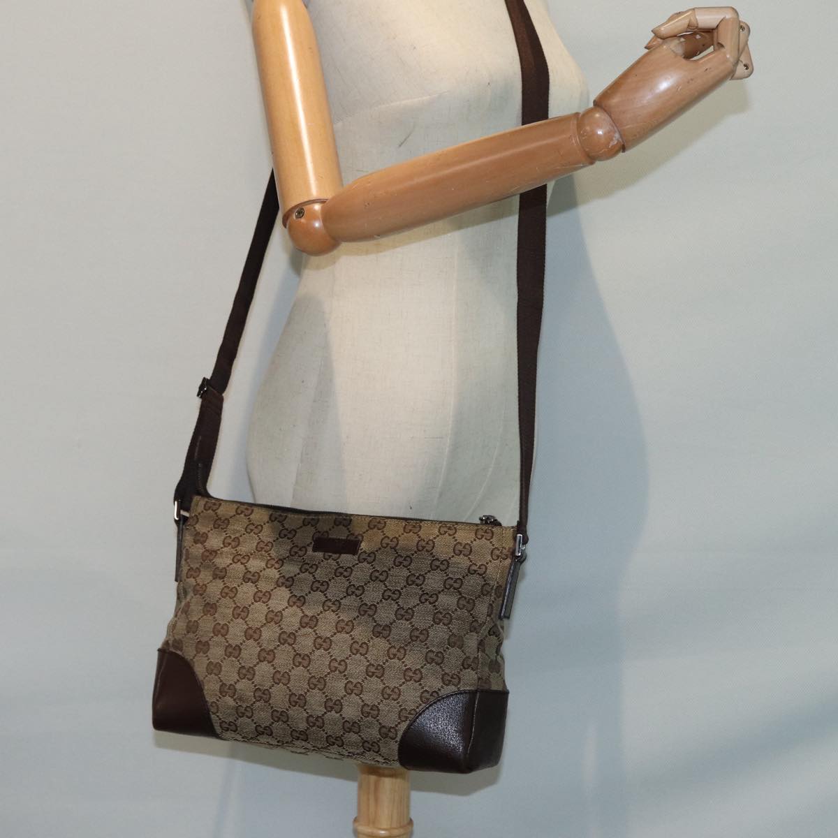 GUCCI GG Canvas Shoulder Bag Beige Silver 114273 88548