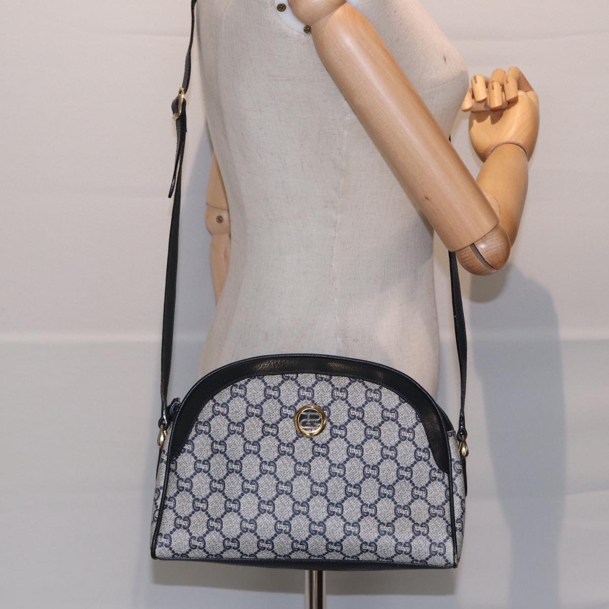 GUCCI GG Plus Supreme Shoulder Bag PVC Leather Navy Gold 88578