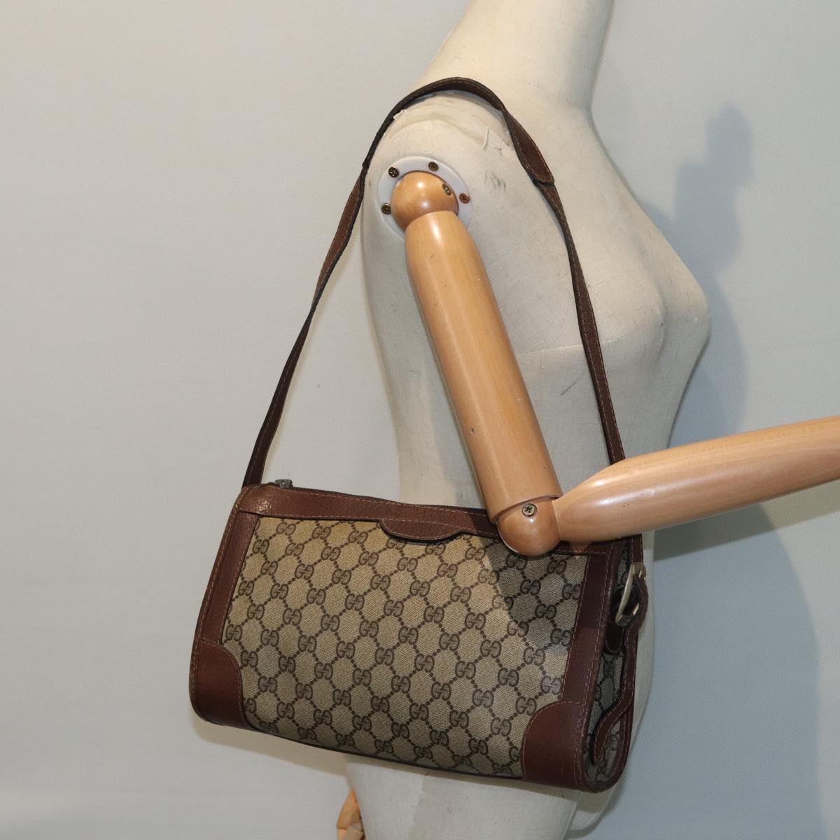 GUCCI GG Supreme Shoulder Bag PVC Leather Beige Gold 88844