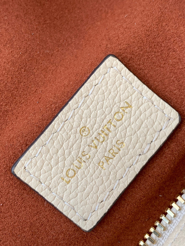 LOV2 Bags - Luxurious Bags 1546