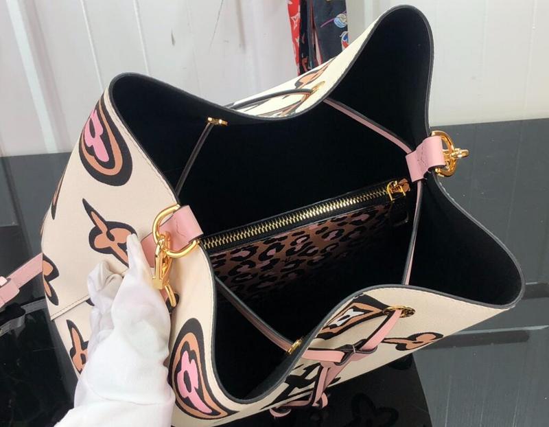 SAMC - LOV Bags - 2340