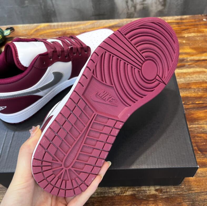 SAMC - NKE Shoes - 634