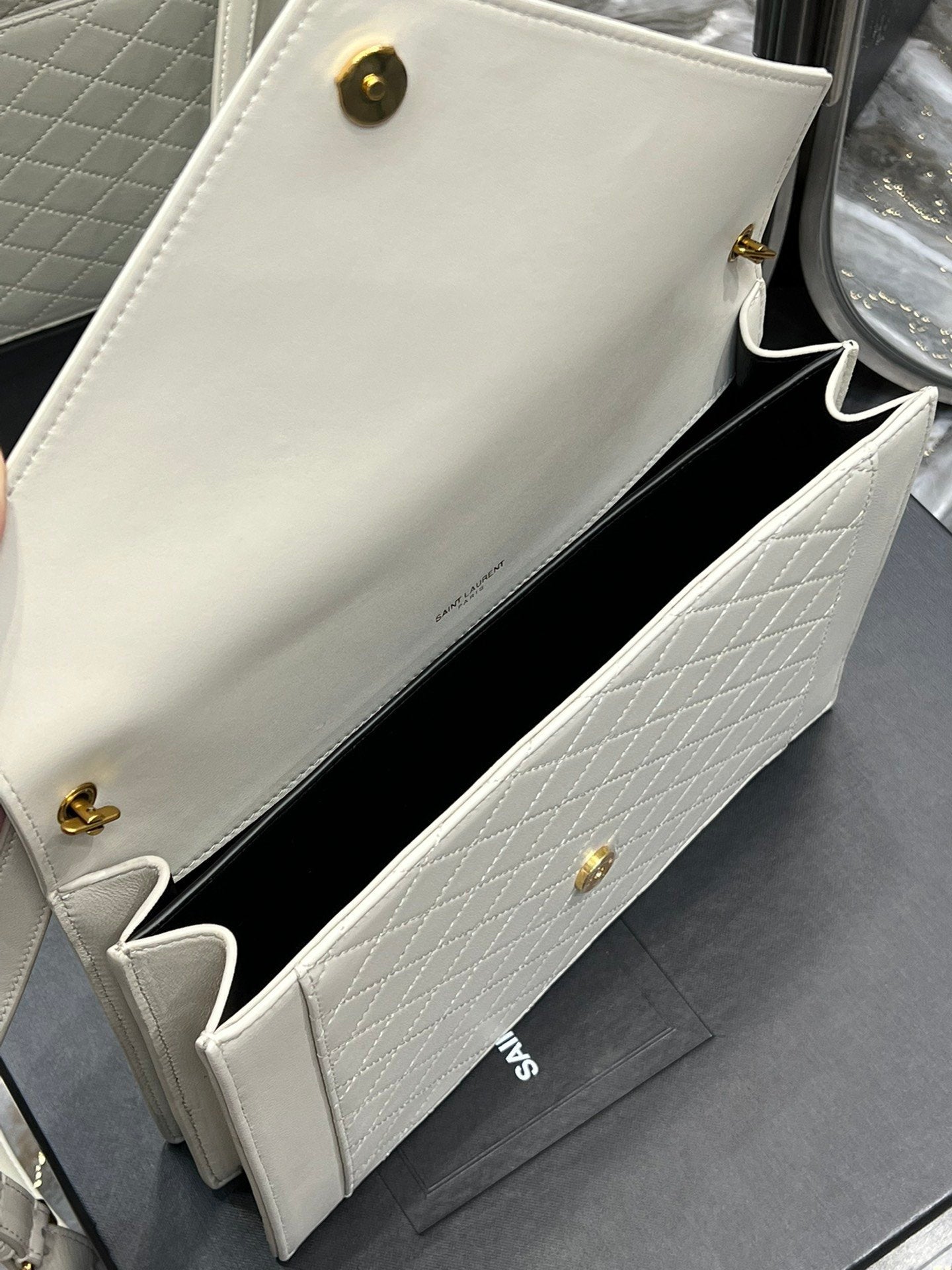 GLAMI Gaby Satchel Bag In White With Gold Toned Hardware For Women 10.2in/26cm YSl 6688631EL079207