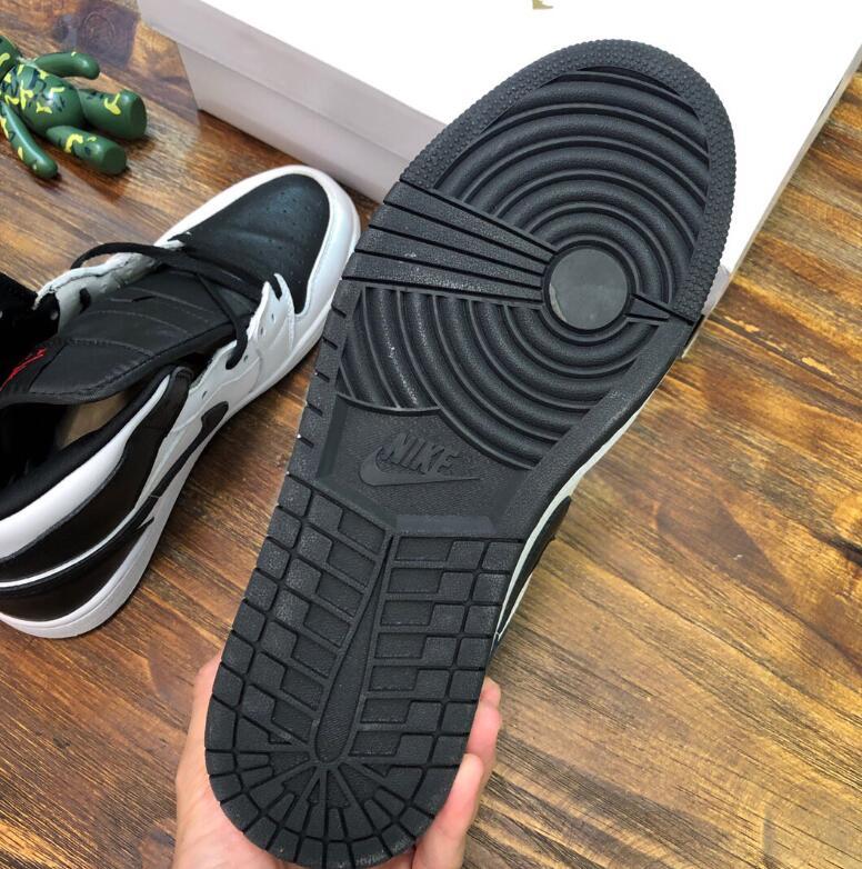 SAMC - NKE Shoes - 1884