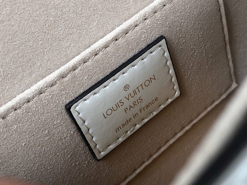 LOV2 Bags - Luxurious Bags 1830